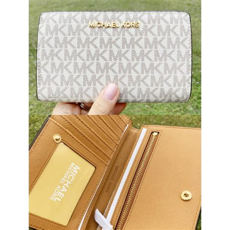 michael kors jet set wallet